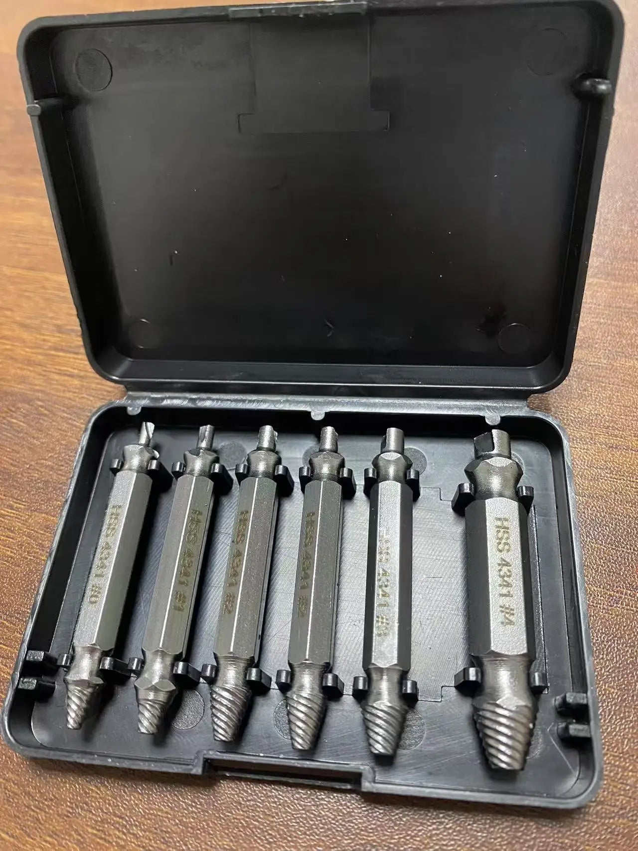 HSS Drill Bit & Screw Extractor Set — Stripped & Broken Screw Remov