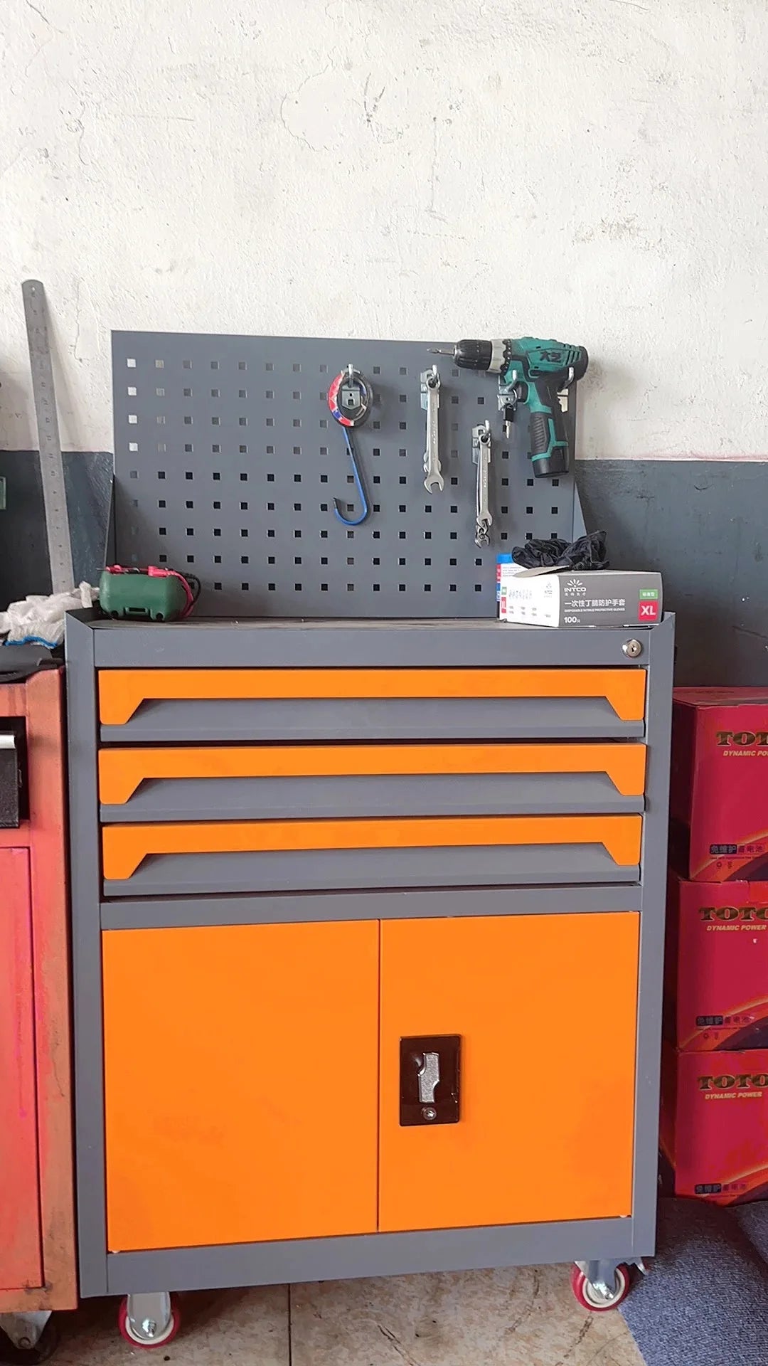 Heavy-Duty Mobile Metal Tool Storage Cabinet – Auto Repair Workshop
